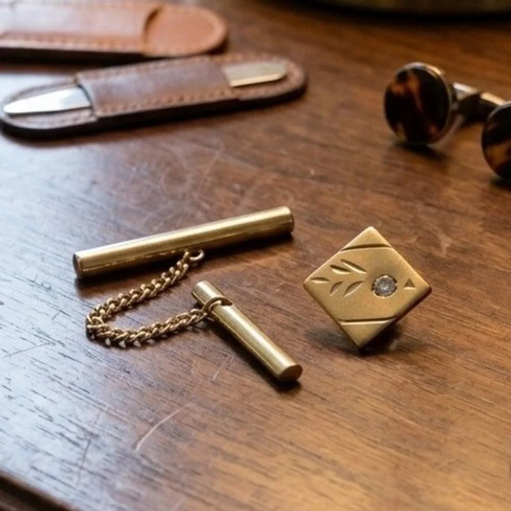 Vintage Goldwall Tie Tack Gold Tone Square Etched Leaf Clear Stone Safety Chain